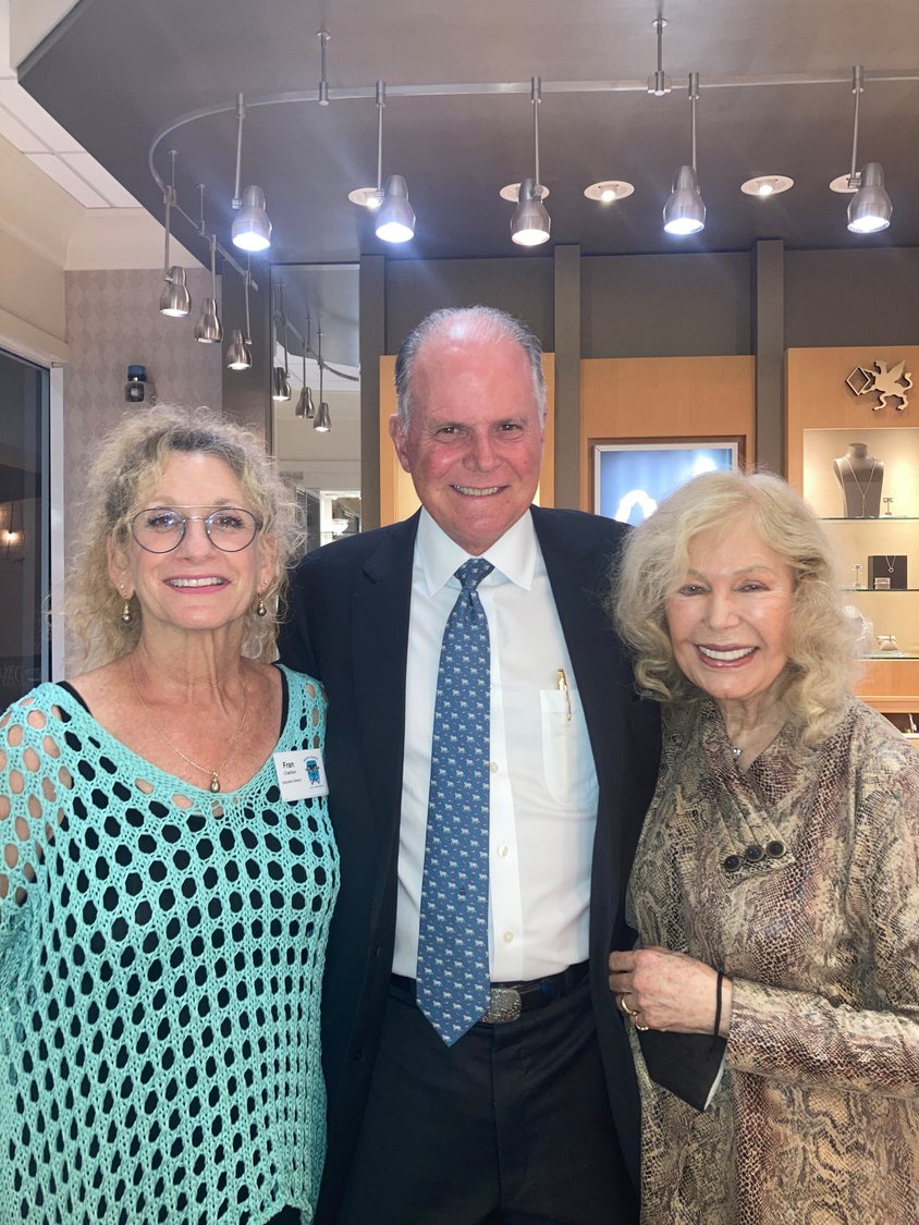 Fran Charlson, Clayton Bromberg and Loretta Swit at the Underwood’s Jewelers trunk show.